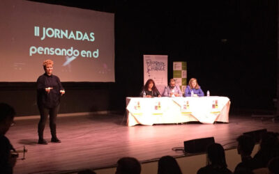 La diputada de Juventud inaugura en Baños de la Encina las jornadas “Pensando en D: Mundo Diverso”