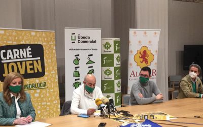 Pilar Lara asiste a la presentación de la campaña ‘Los jóvenes nos movemos por Úbeda’