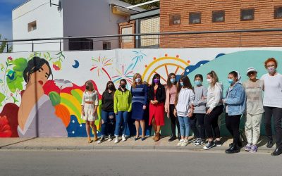 Pilar Lara inaugura en Valdepeñas de Jaén un graffiti en el marco del proyecto “Street Art Plus”, de Diputación