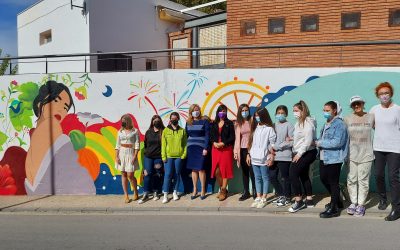 Pilar Lara inaugura en Valdepeñas de Jaén un graffiti en el marco del proyecto “Street Art Plus”, de Diputación