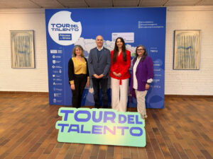 Jóvenes jiennenses participan en una actividad del Tour del Talento en Granada impulsada por Jaenícolas y la Diputación de Jaén. jaenicolas